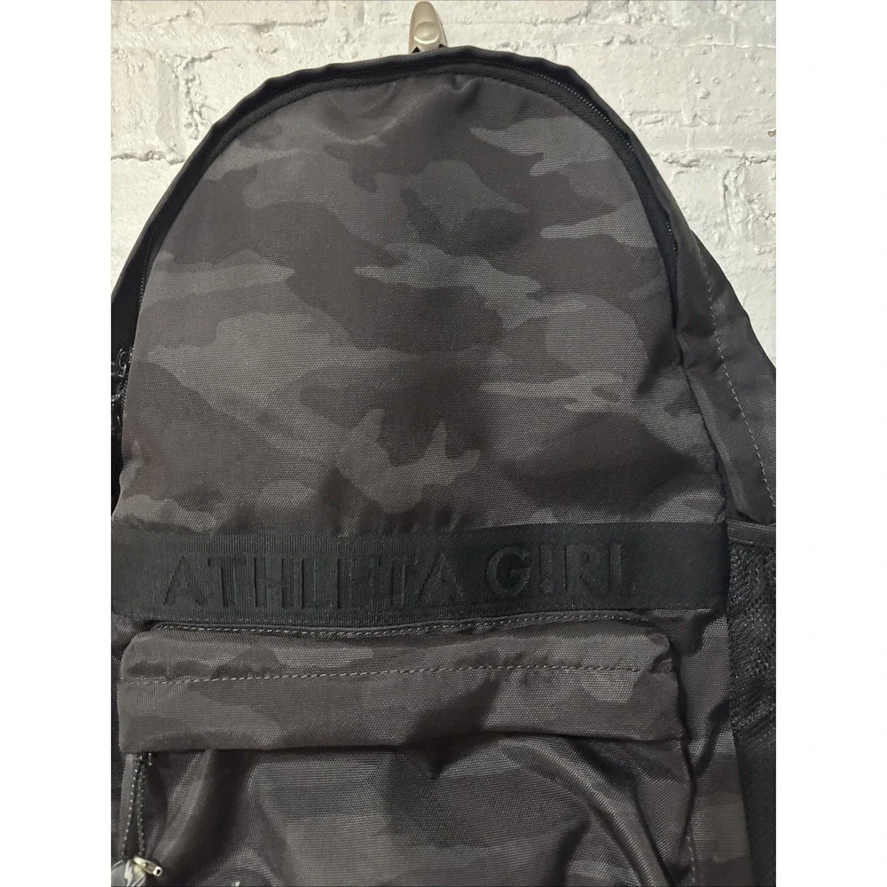 Athleta Girl,‎ Black Camouflage Backpackin Great Preowned Condition
